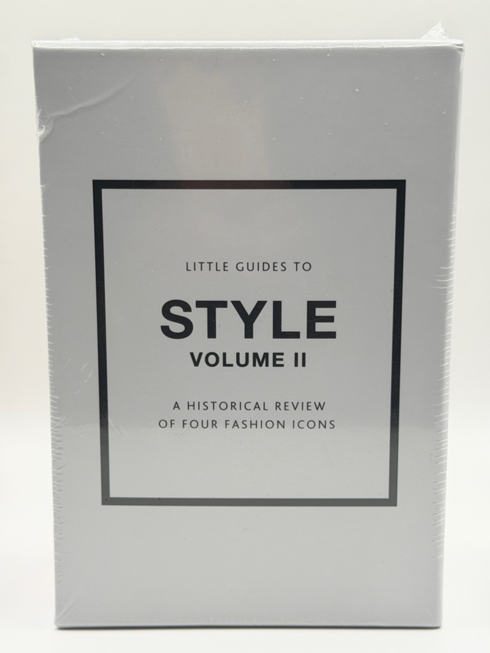 LITTLE GUIDES TO STYLE VOLUME II-Four Fashion Icons H’COVER/SLIPCASE NEW/SEALED! - Picture 8 of 10